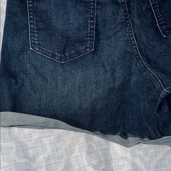 a:glow Maternity Denim Shorts - Picture 6 of 8